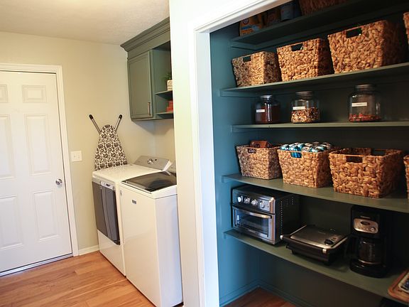 Laundry Room/ Custom Pantry