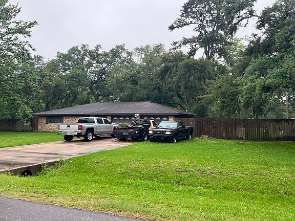 2nd image of 230 Barbara Dr