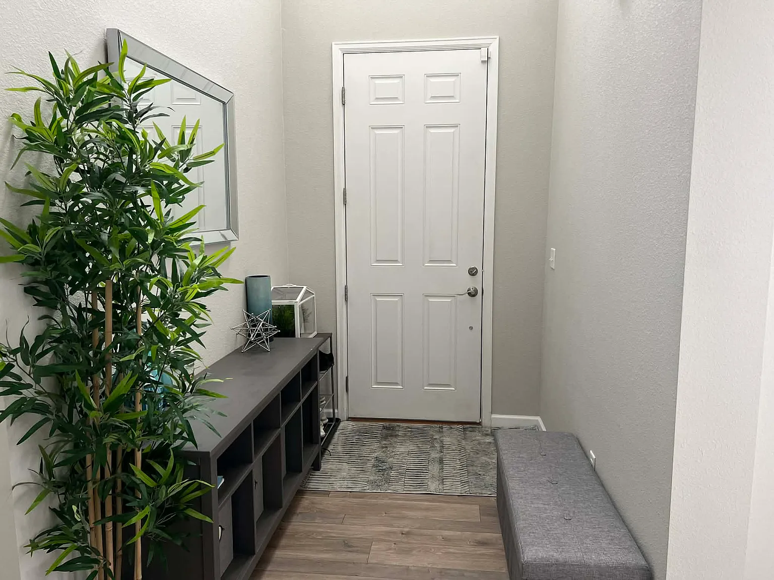 3 bed, 2.5 bath, 1700 sqft, $1,000 — Photo 2