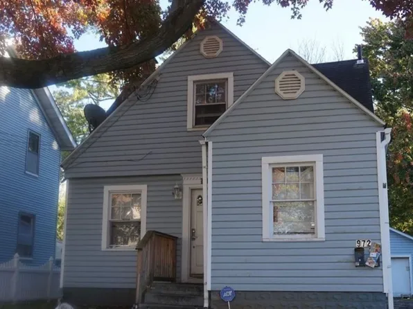 Hunt972, 972 Hunt St #B, Akron, OH 44306