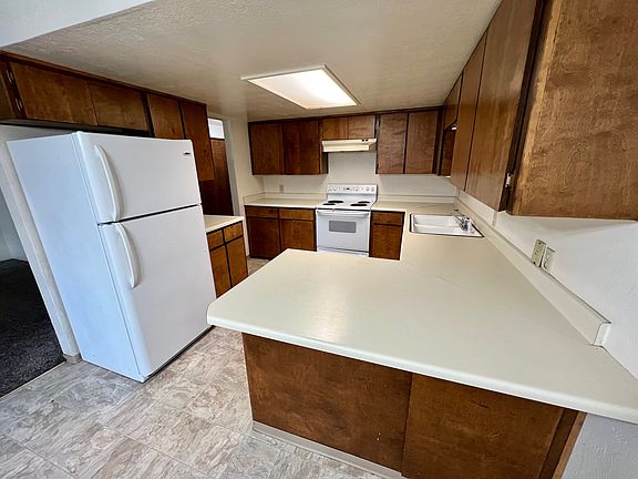 4th image of 834 Olympic Ave