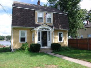 10 Logan St, Warwick, RI 02889