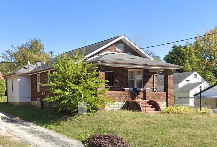 2409 Shannon Ave — Photo 3