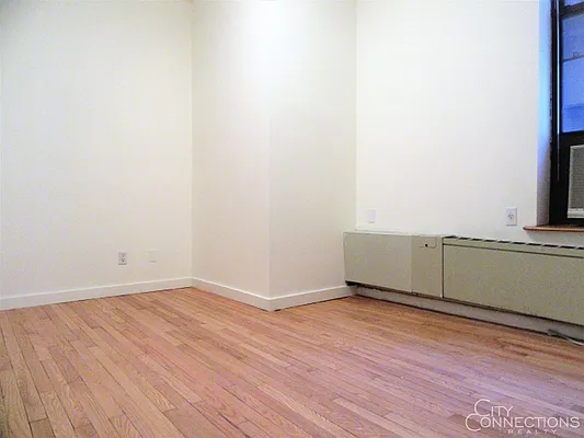 Rented by City Connections Realty | media 10