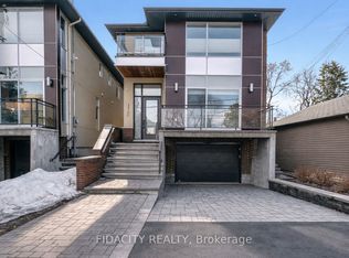 376 C Wilmont Ave, Ottawa, ON K2A0B1