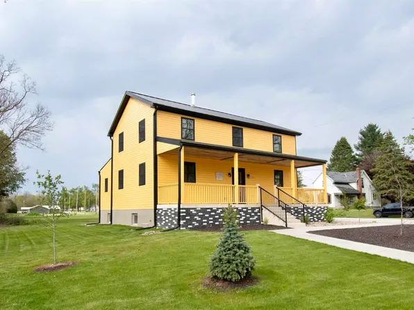 115 E Wolcott St, Wolcottville, IN 46795
