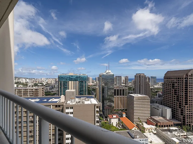 1212 Nuuanu Ave #3903 — Photo 11
