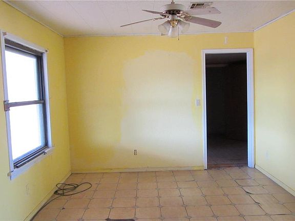 4th image of 6720 SW 57th St