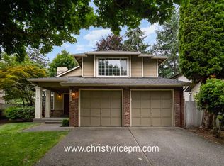 25437 SE 42nd St, Issaquah, WA 98029