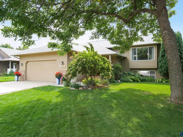4423 E 37th St, Sioux Falls, SD 57103