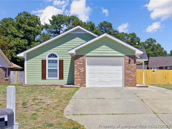 5772 Pepperbush Dr, Fayetteville, NC 28304