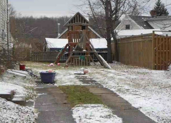 2nd image of 7 Plaza Ct
