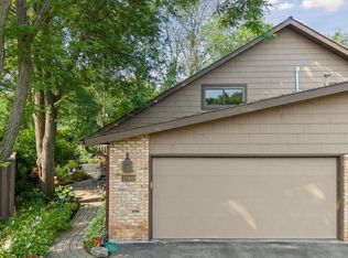 17909 Brigham Trl, Wayzata, MN 55391
