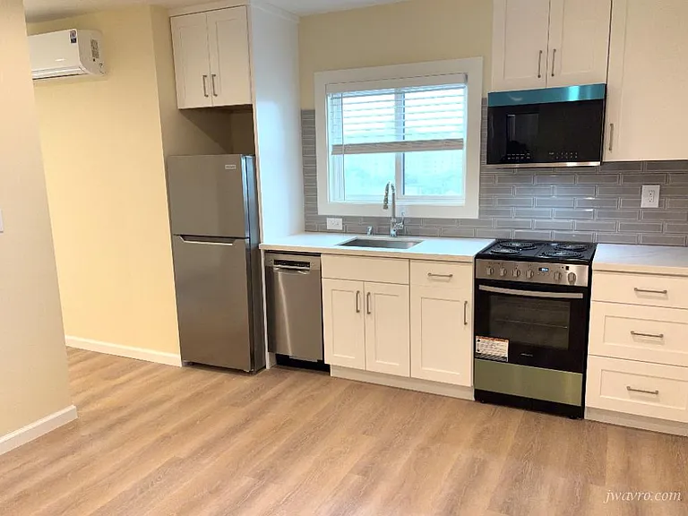 327 Ralston St — Photo 2
