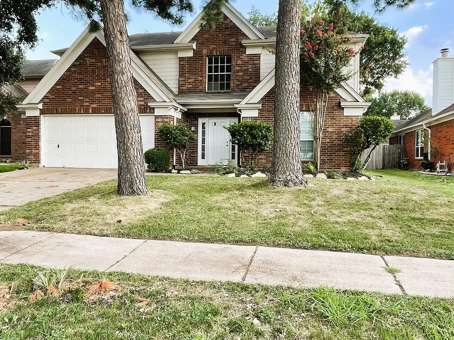 4 bed, 2.5 bath, 2486 sqft, $2,150 — Photo 2