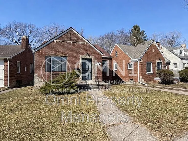 9747 Somerset Ave — Photo 2