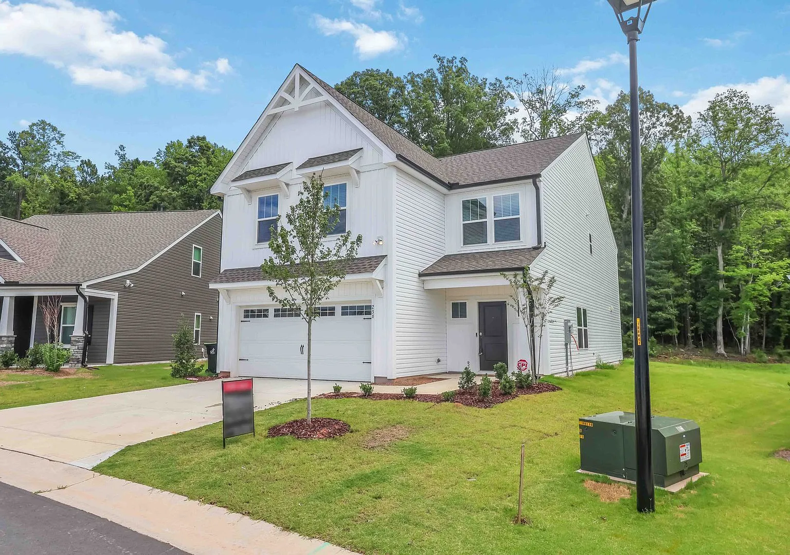 Move In Ready! 236 Curling Creek Dr. Clayton NC — Photo 4