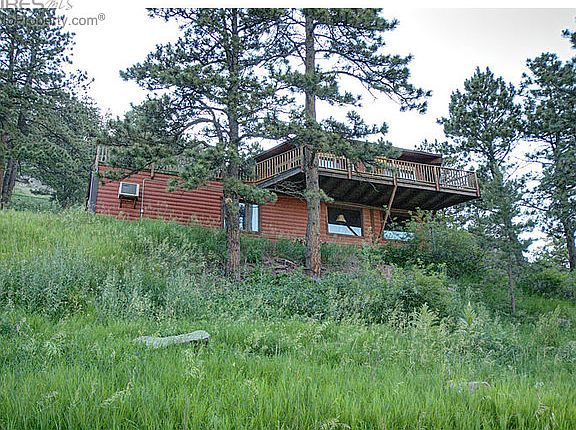 Mountain log home 2 minutes to Broadway