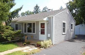 1st image of 47 E Quincy St