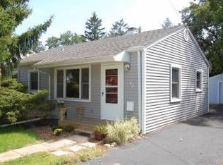 47 E Quincy St, Westmont, IL 60559