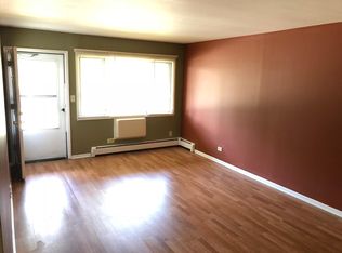1701 Sunset Ave APT 8, Waukegan, IL 60087