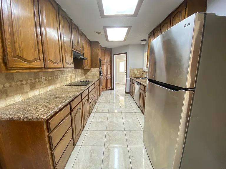 4131 Crossgate Ct — Photo 12