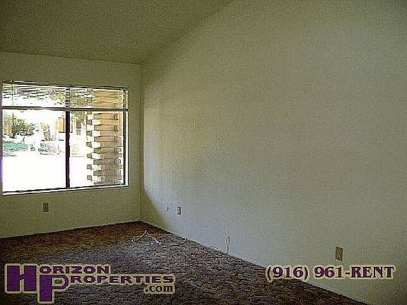 (4) : 4936 Harrison St North Highlands, CA