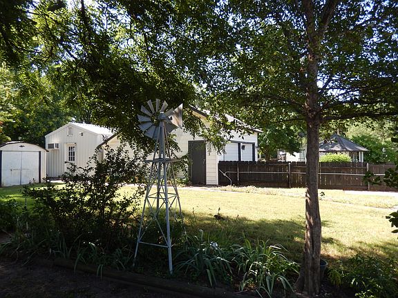 Back yard primary house
