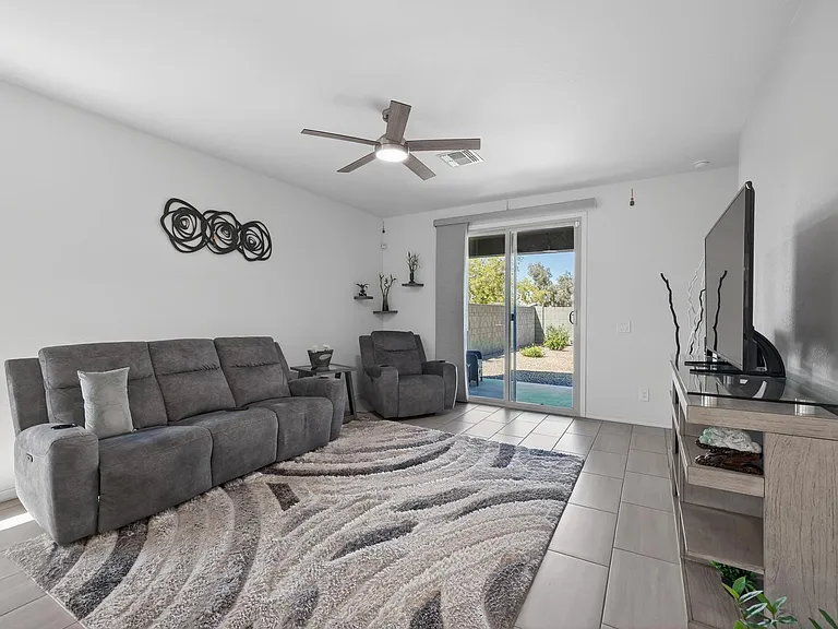 36354 W San Clemente Ave — Photo 6