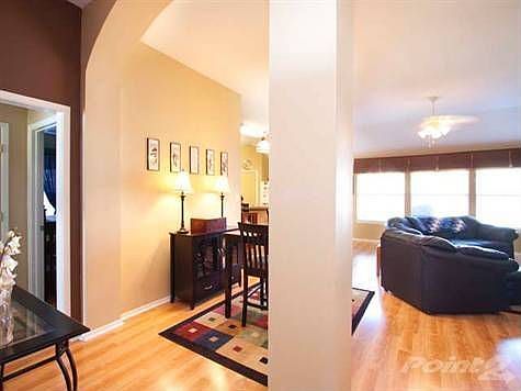 1101EParkDr_003