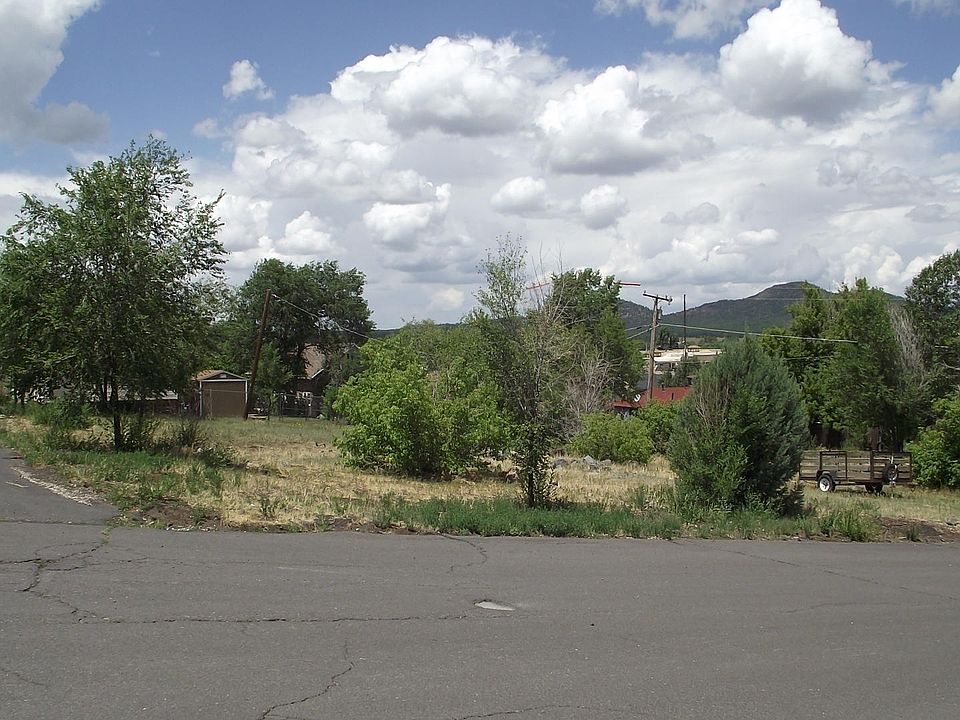 1st image of 115 E Sherman Ave