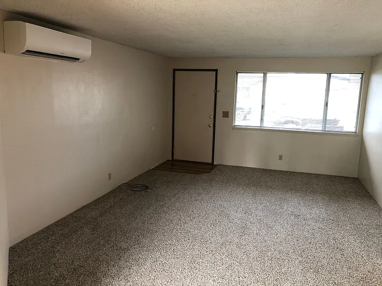 4823 Elderberry Loop — Photo 7