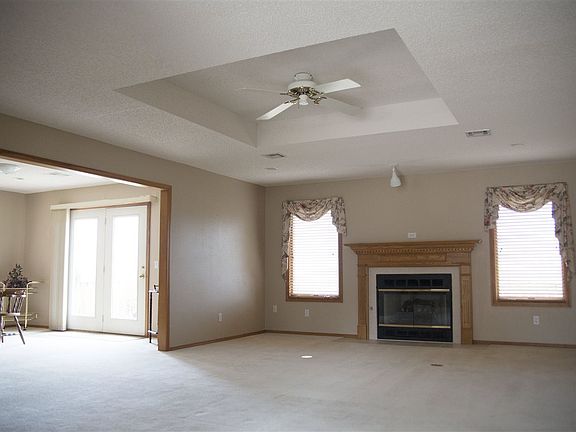 3rd image of 2021 S Celia St
