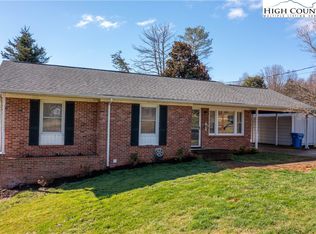 132 Ridge St, Jonesville, NC 28642