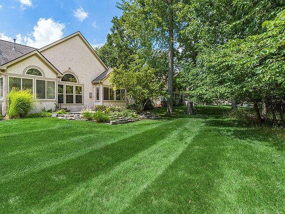 2nd image of 6080 Langton Cir