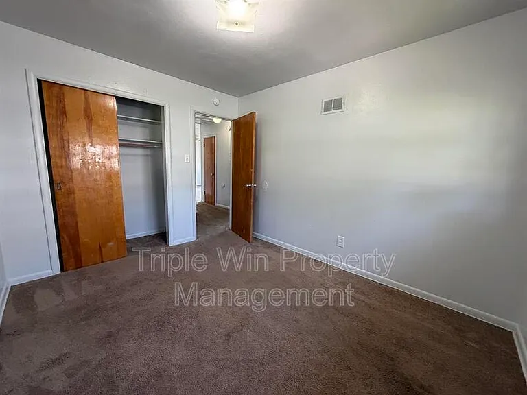 1695 Crowder Dr — Photo 16
