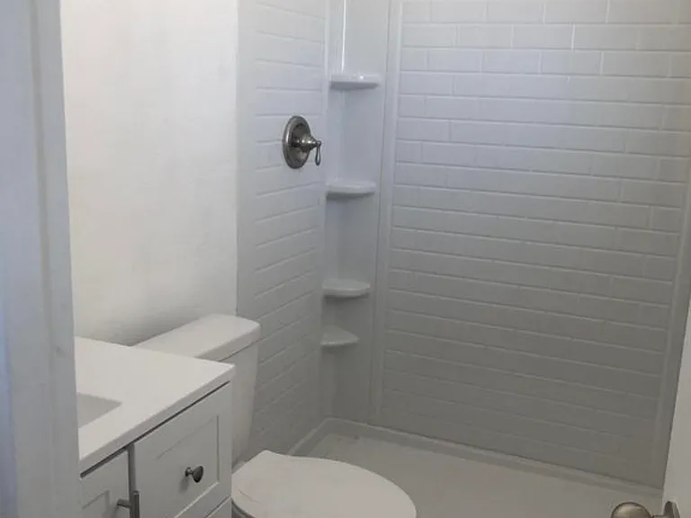 1634 W Crescent Ave — Photo 5