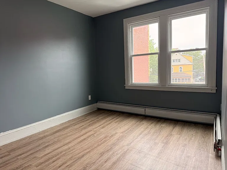 353 Capitol Ave — Photo 10