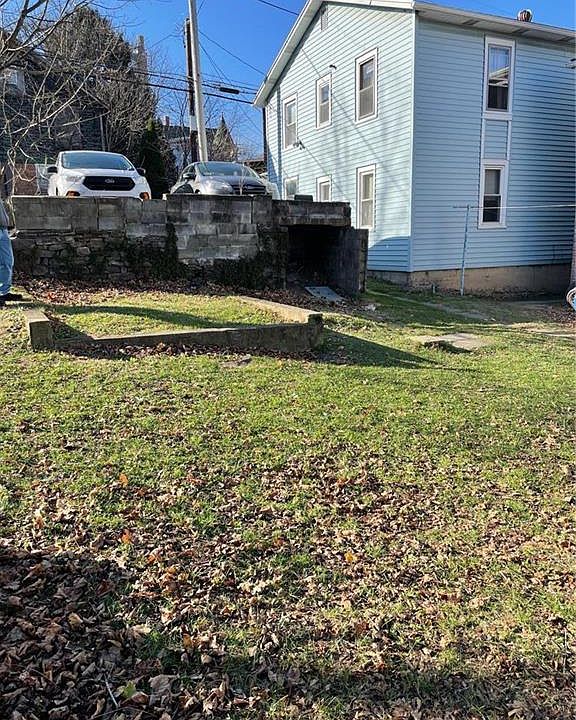 121 Iron St, Lehighton, PA 18235 Zillow