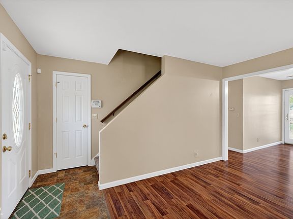 4th image of 2430 Westline Dr