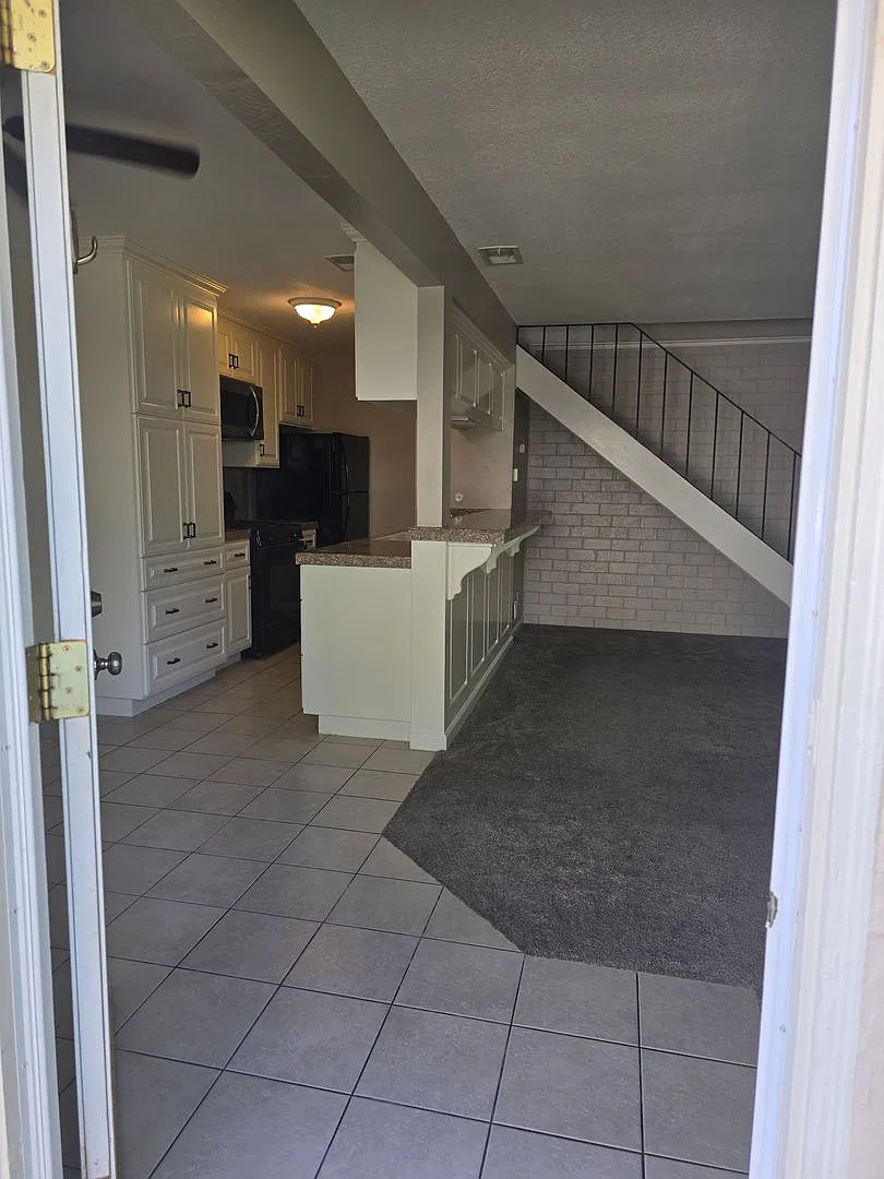 3743 Park Dr — Photo 3
