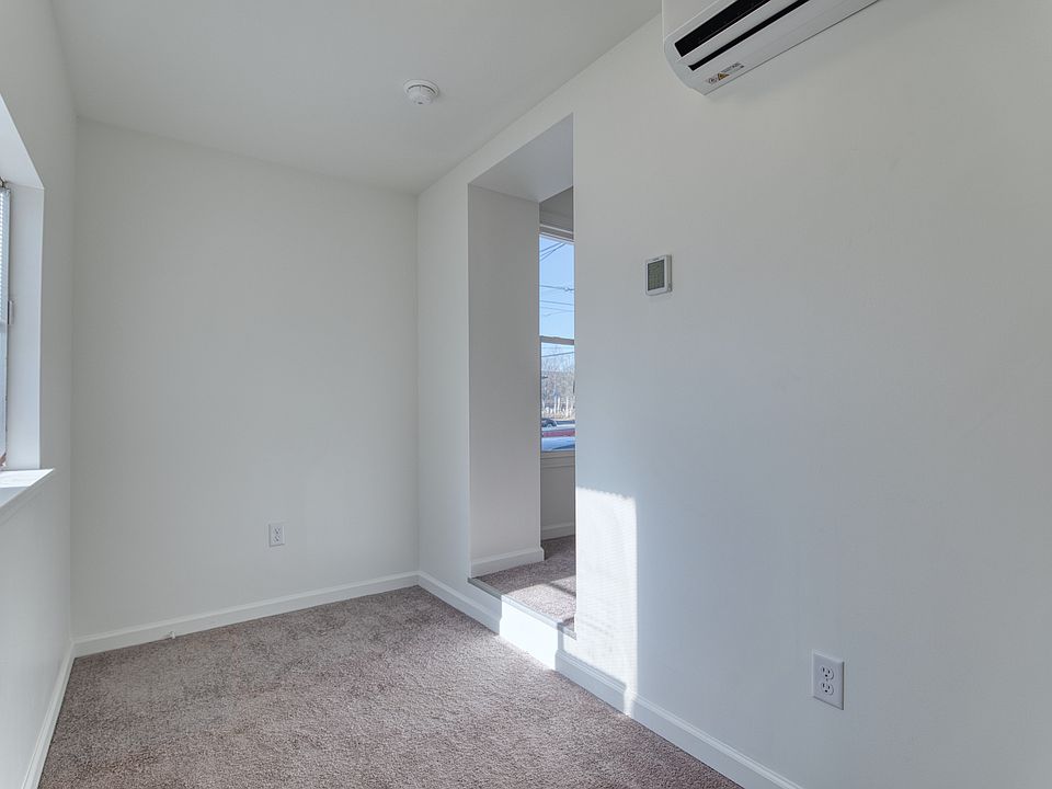 1st image of 356 N Charlotte St #4