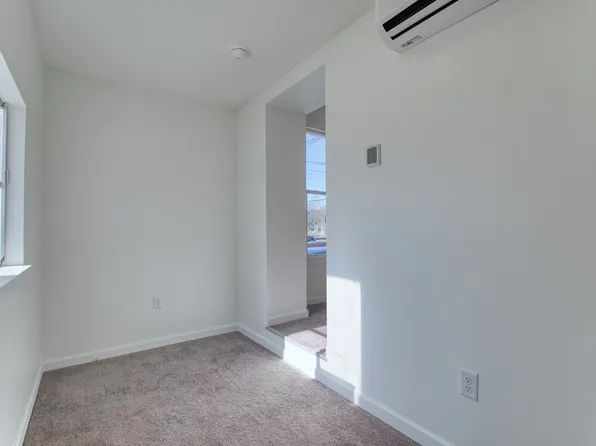 356 N Charlotte St #4, Pottstown, PA 19464