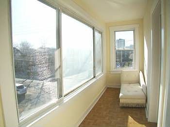 5th image of 1644 Parker Ave