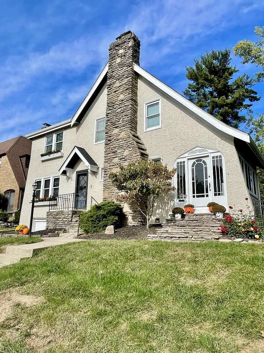 10 Washington Ave photo 1