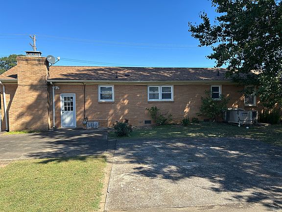 2nd image of 517 Robey St