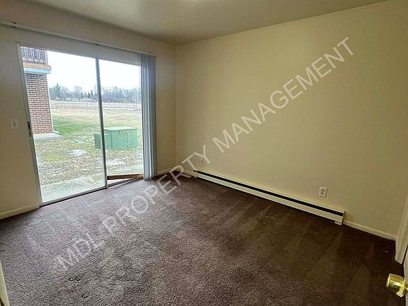 5th image of 1850 Squire Dr APT 3