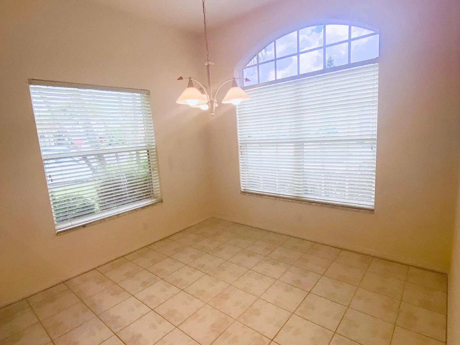 20892 La Questa Ct — Photo 4