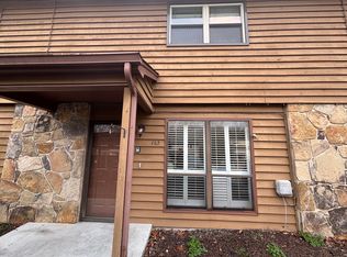 162 Hendrix Dr, Oak Ridge, TN 37830