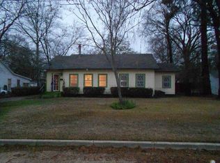 918 Bean Ave, Kilgore, TX 75662
